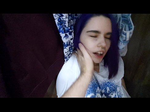 ❤️ Нашел сестренку в шкафу и помог кончить ️❌ Порно видео у нас ❤